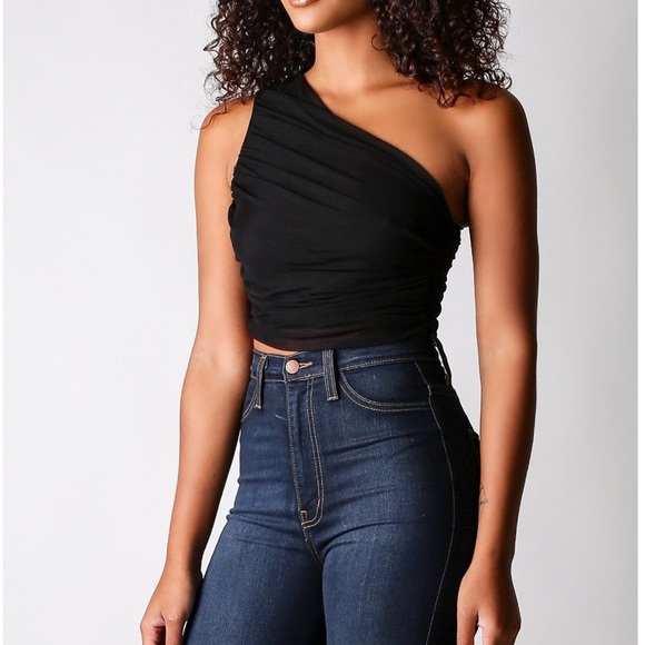 SOLD- BRAND NEW- Ruched Top - Picture 2 of 4